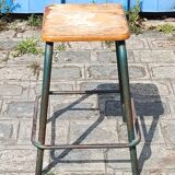 Tabouret haut industriel en bois