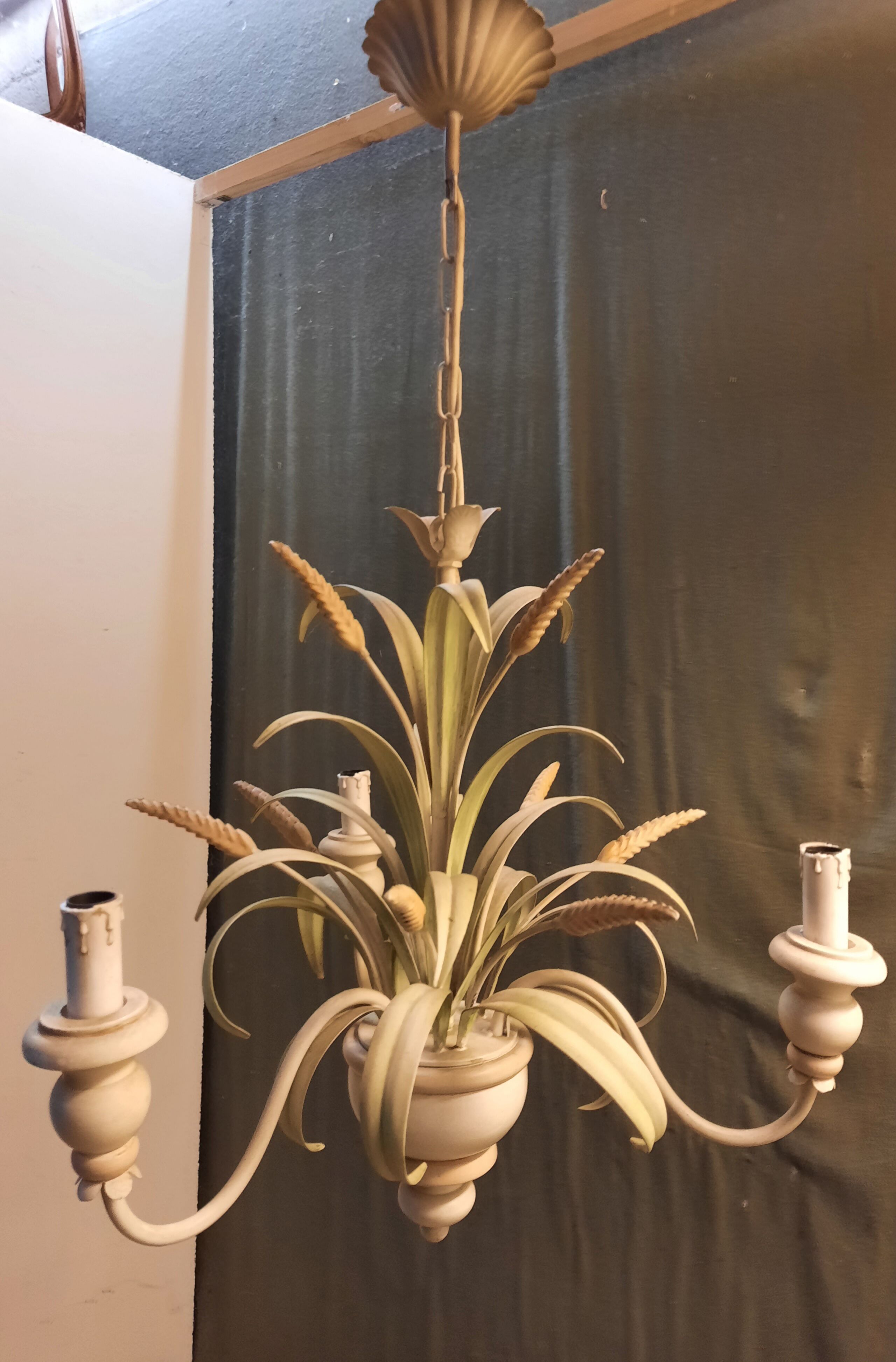 3-light metal vegetal pattern chandelier