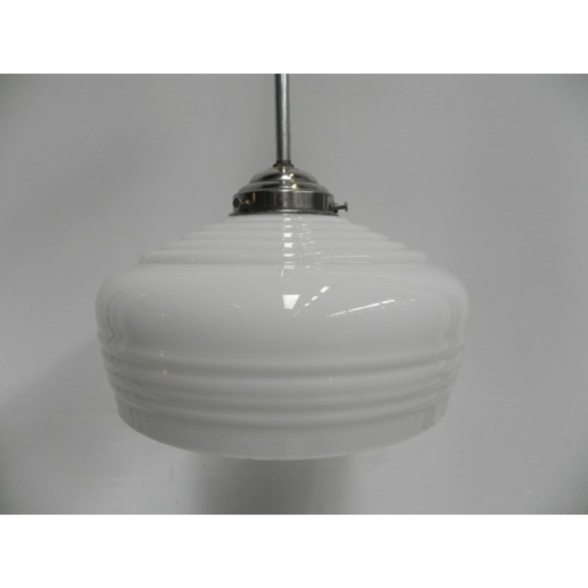 Suspension Deco with white glass sphere