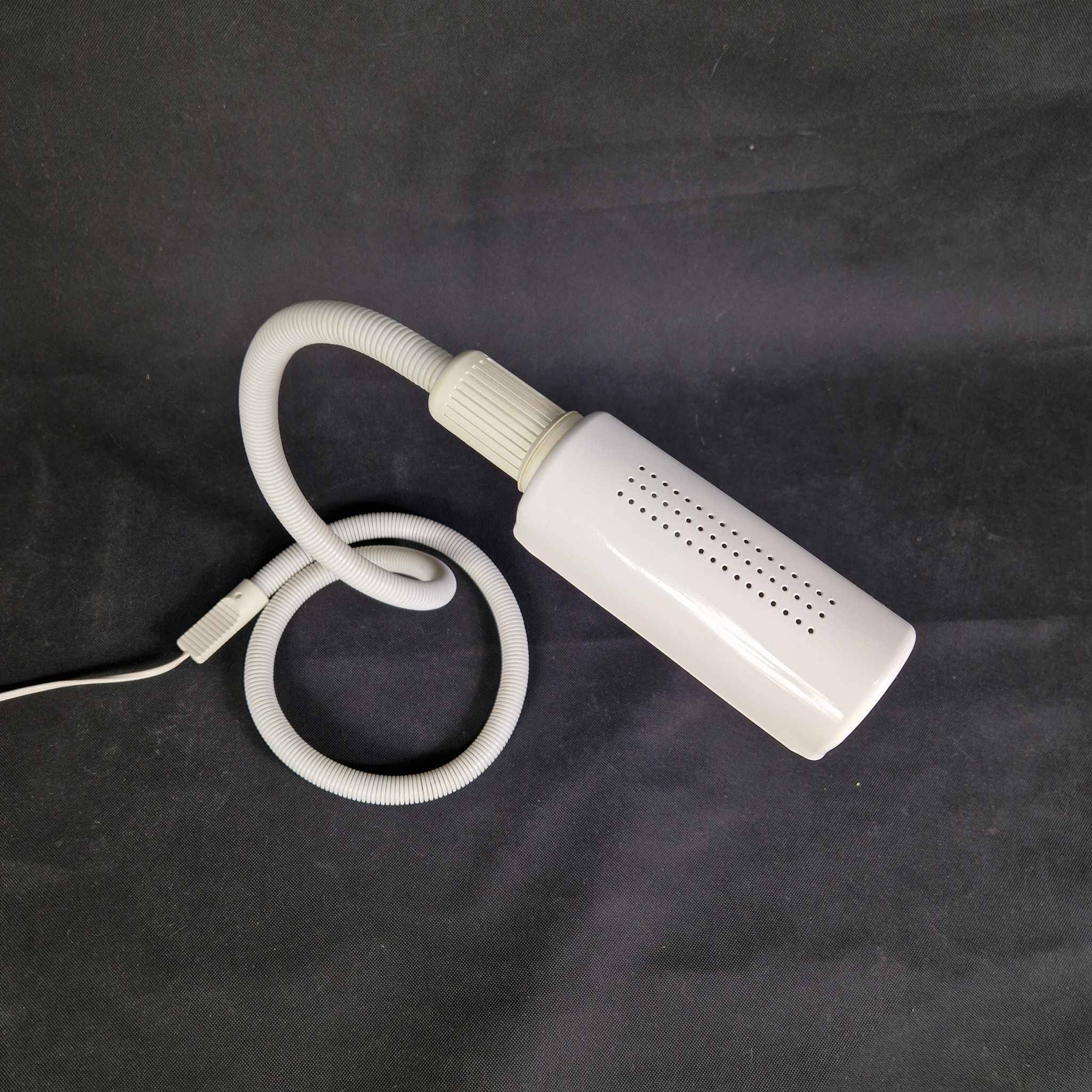 Lampe de bureau design Seneca des années 80 fabriquée en Suède.