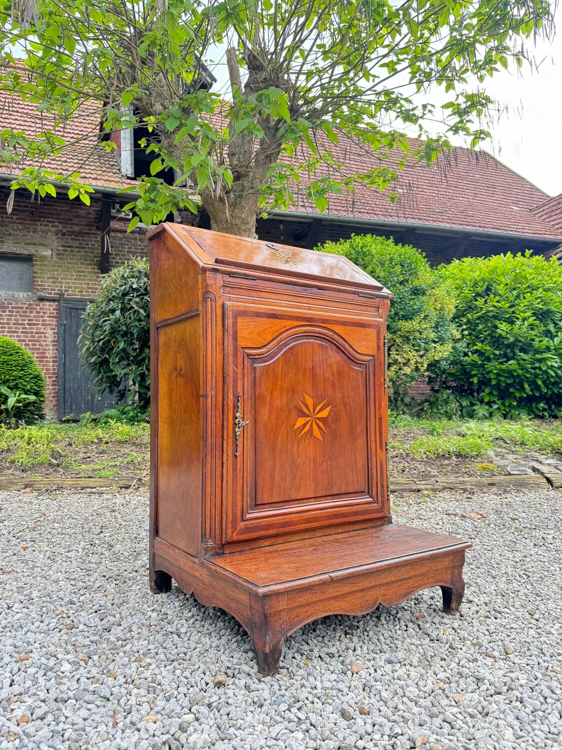 Oratory Furniture, Pray to God In Walnut And Marquetry Louis XIV Period XVIII Eme Century