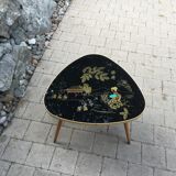 Tripod table presentation