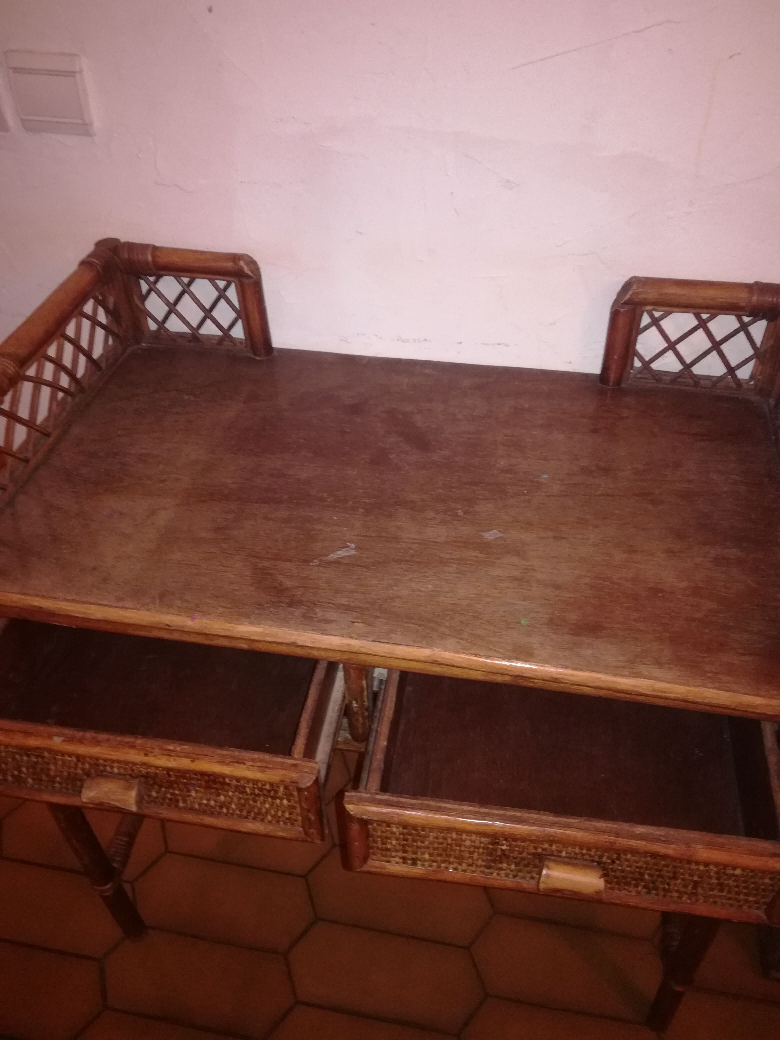 Bamboo and rattan extra furniture hairdresser