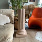 Pedestal column