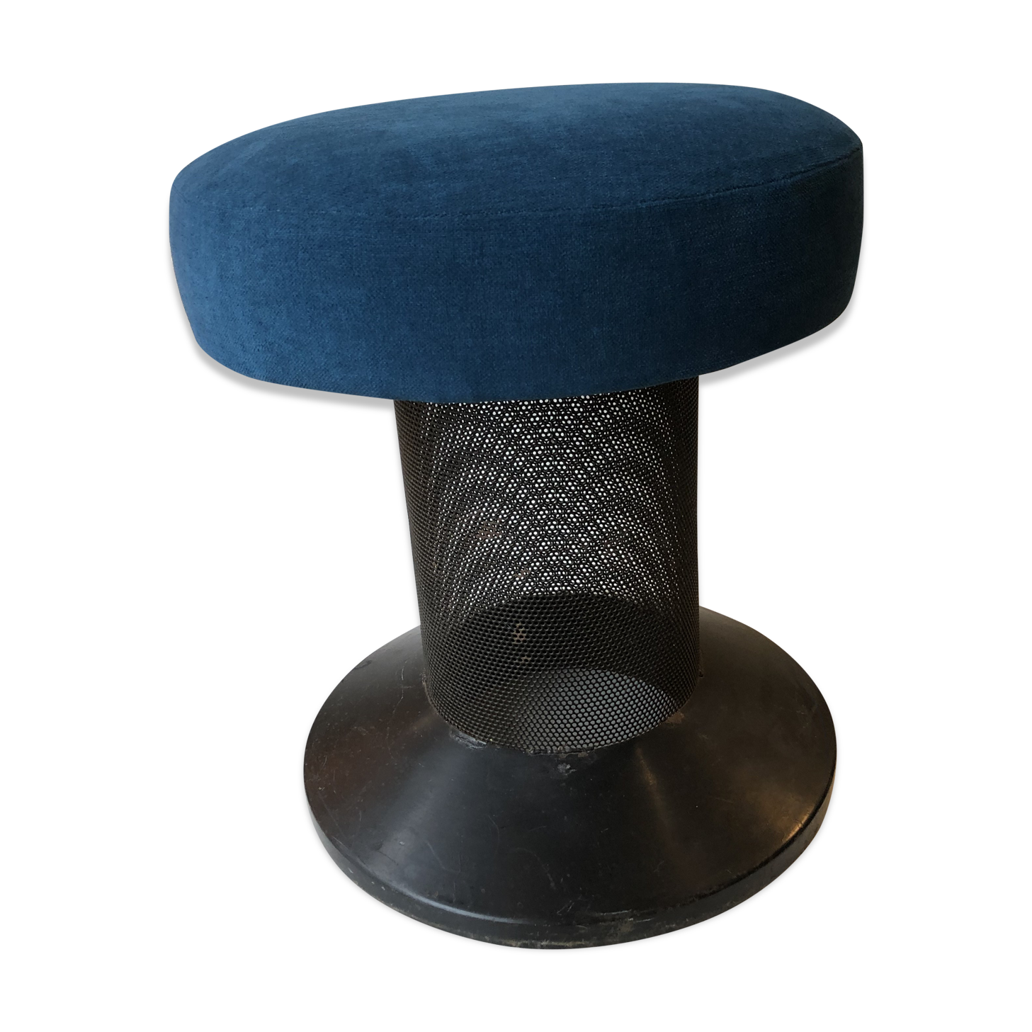Tabouret ou pouf vintage en tôle perforée vers 1950