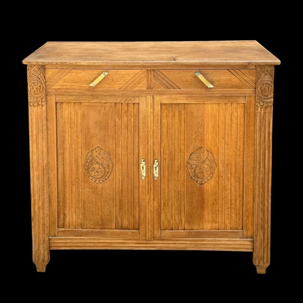 Art Deco buffet in raw and solid oak, 1935.