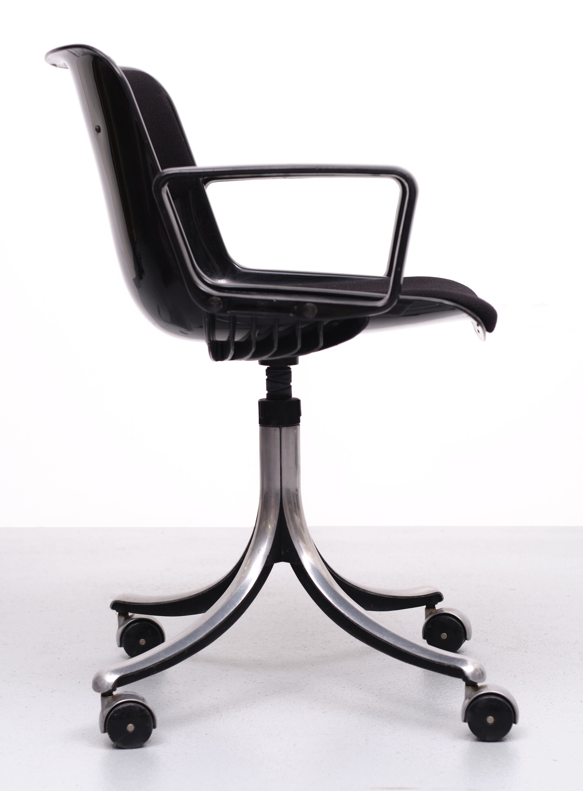 Modus Desk Chair Osvaldo Borsani Tecno Italy