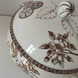 Soupière ancienne en terre de fer – décor "Marguerite", Grand Dépôt Paris