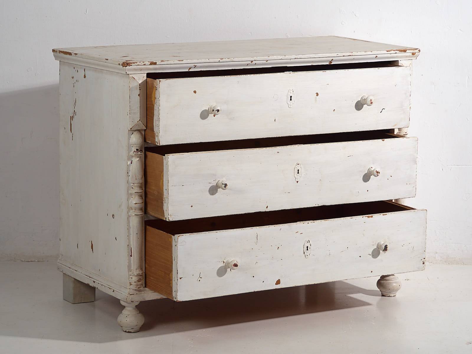 Commode ancienne blanche (c.1920)