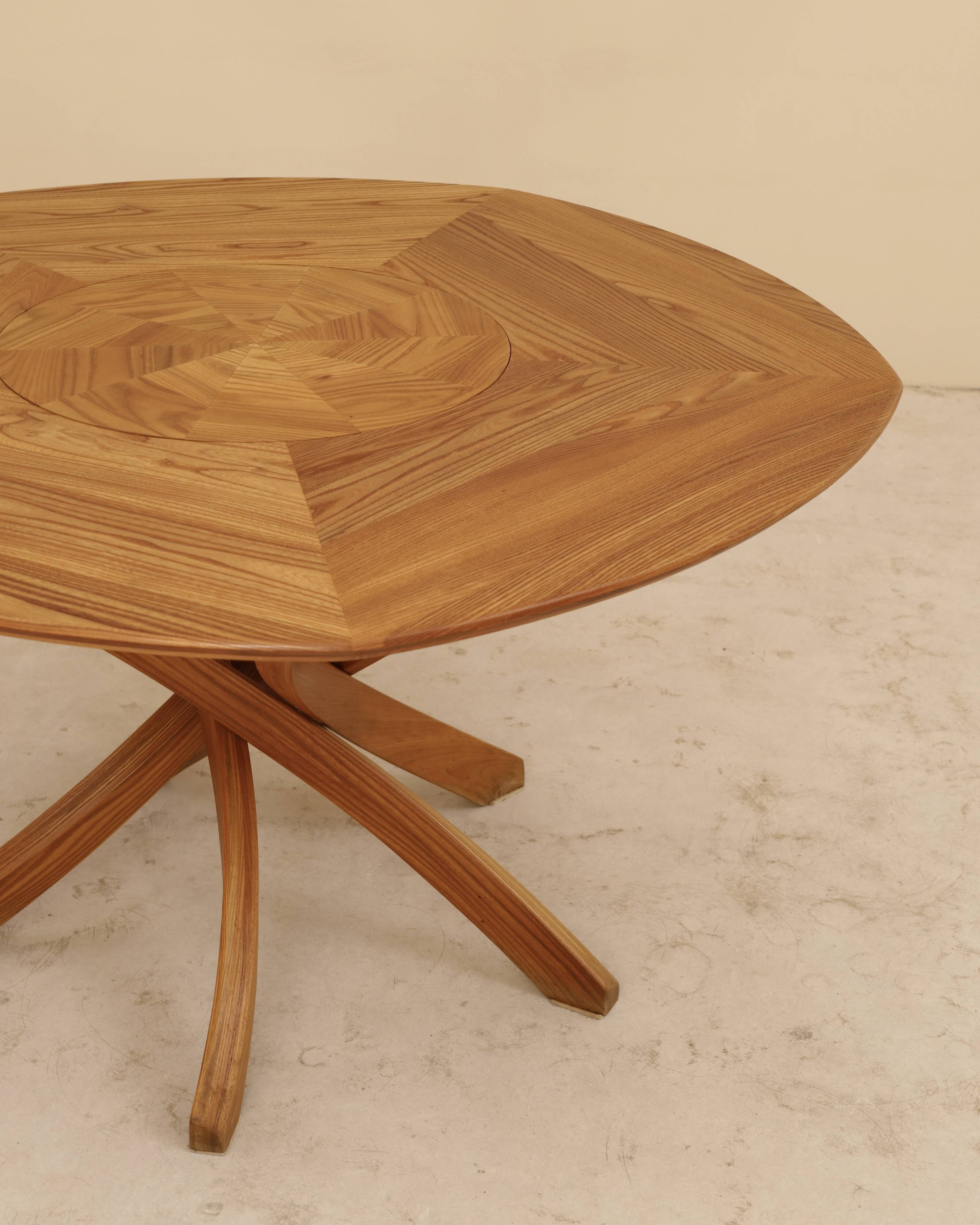 Table en orme massif, Seltz, France, 1990’s
