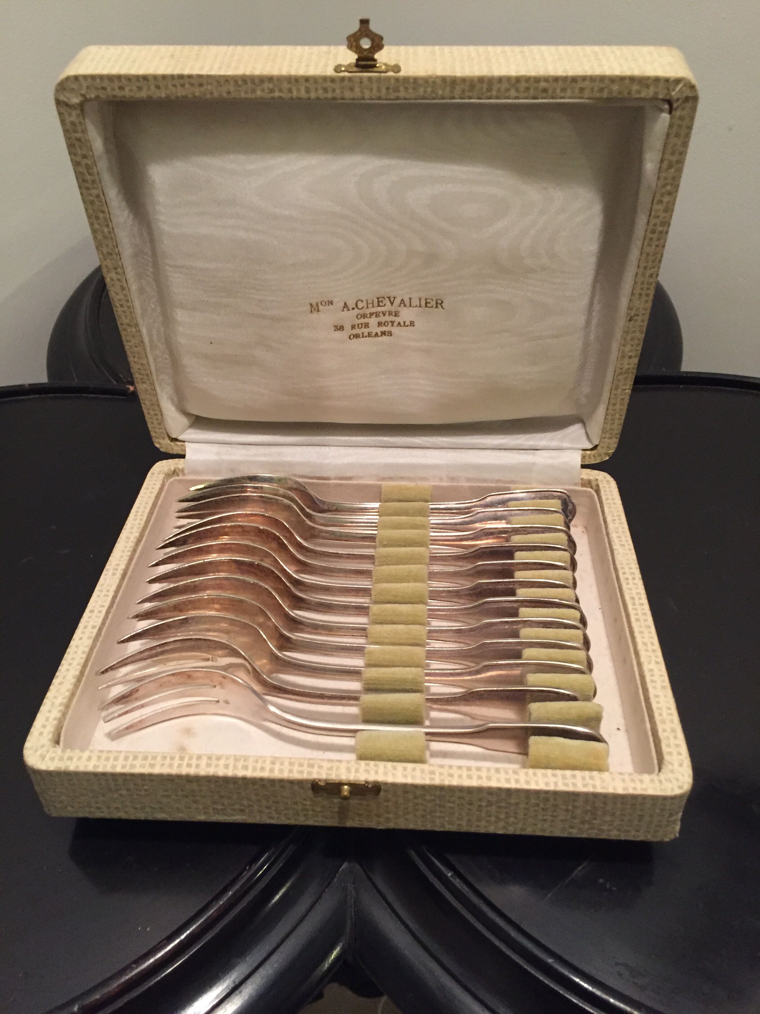 Dessert cutlery service 12 silver metal forks