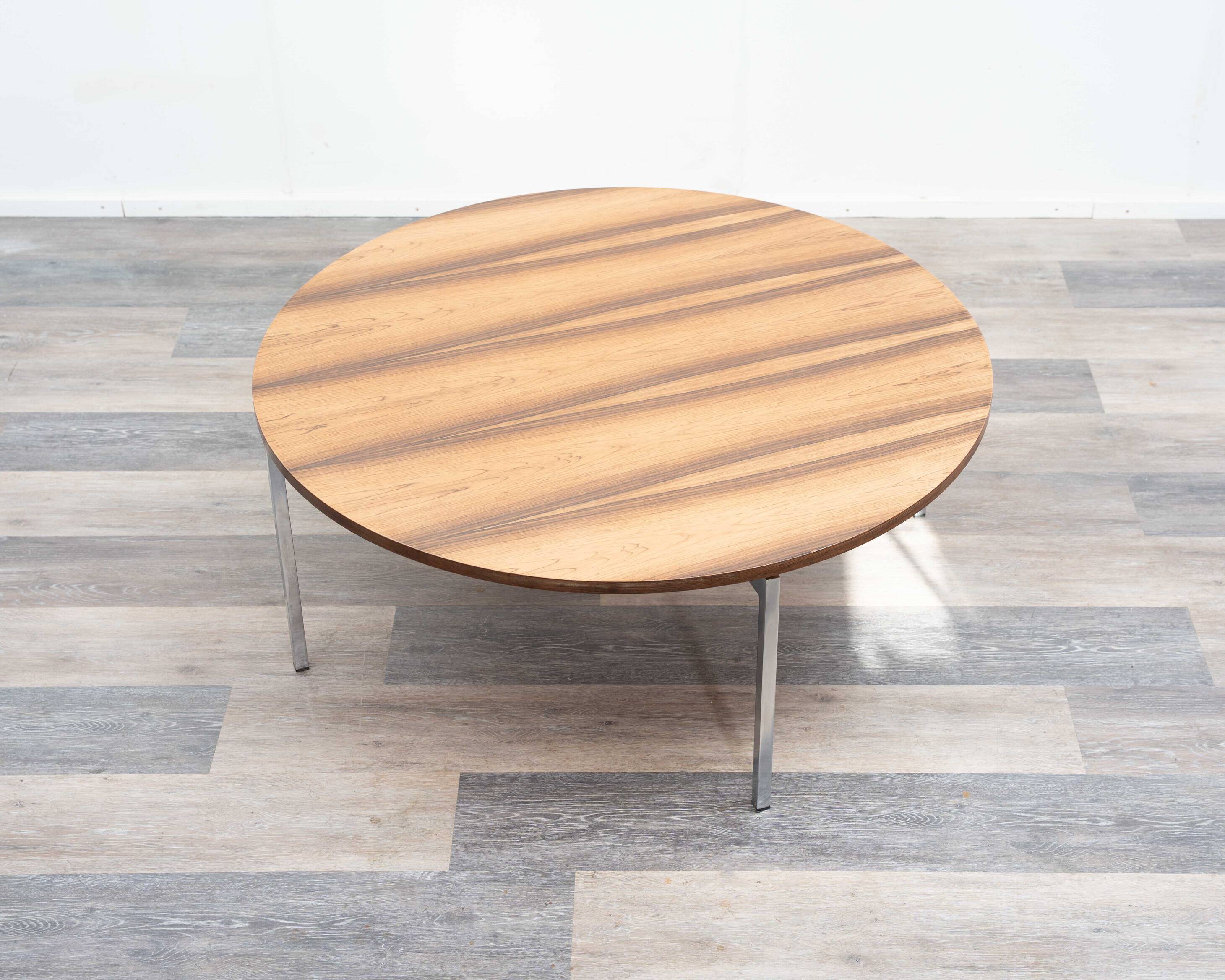 1970s round coffee table, with a remarkably beautiful grain.