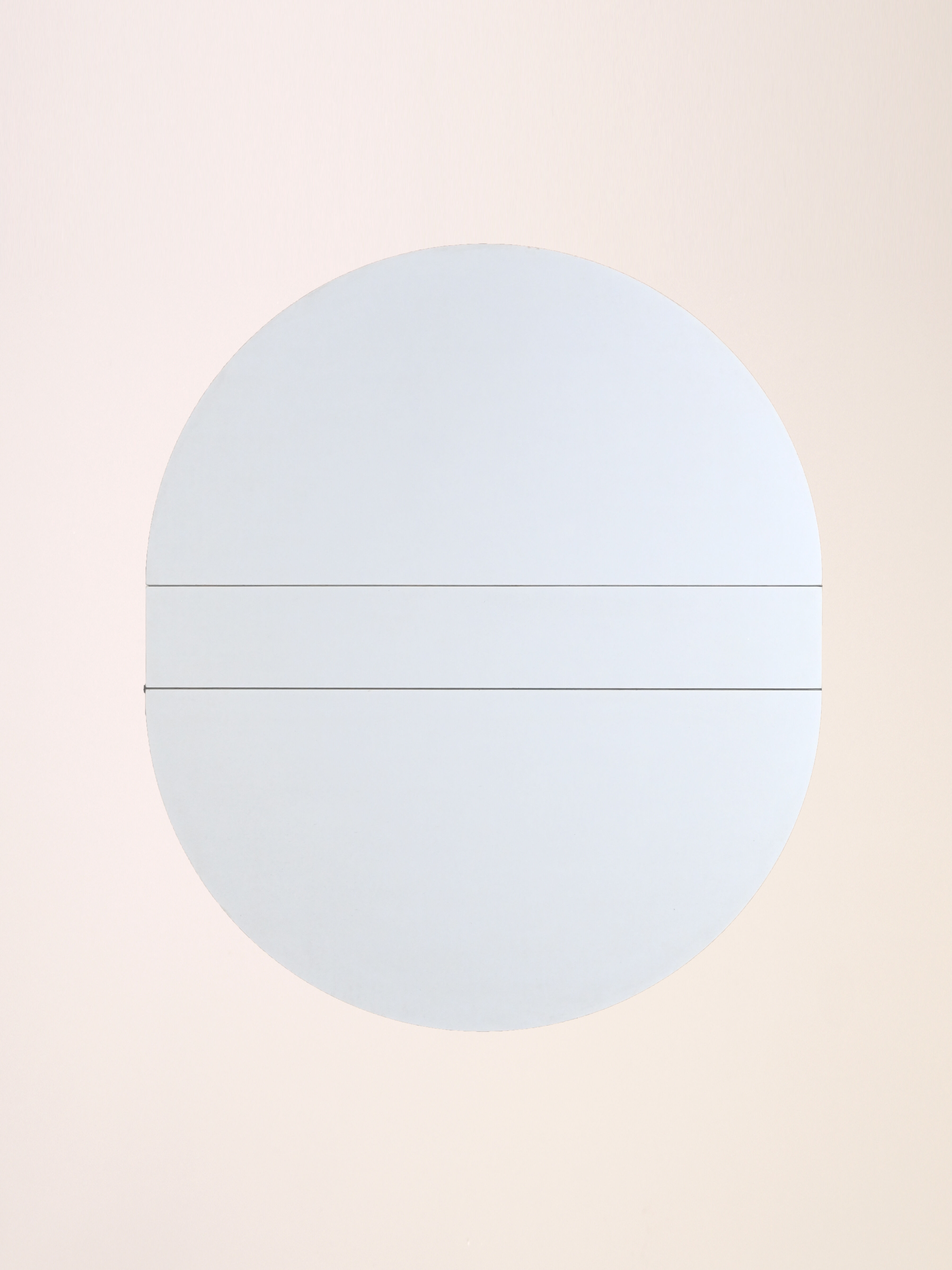 White round table with wings