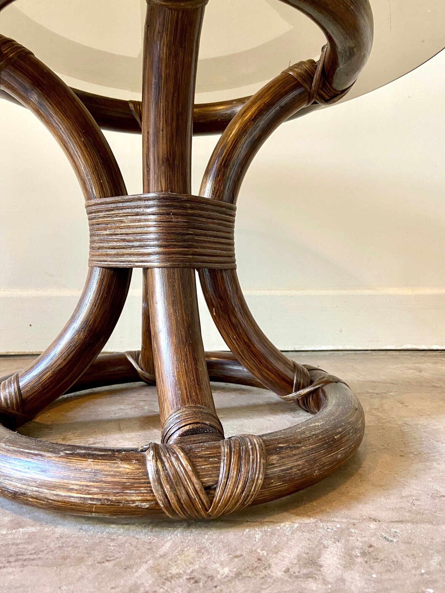 Coffee table in rattan and smoked glass 1970