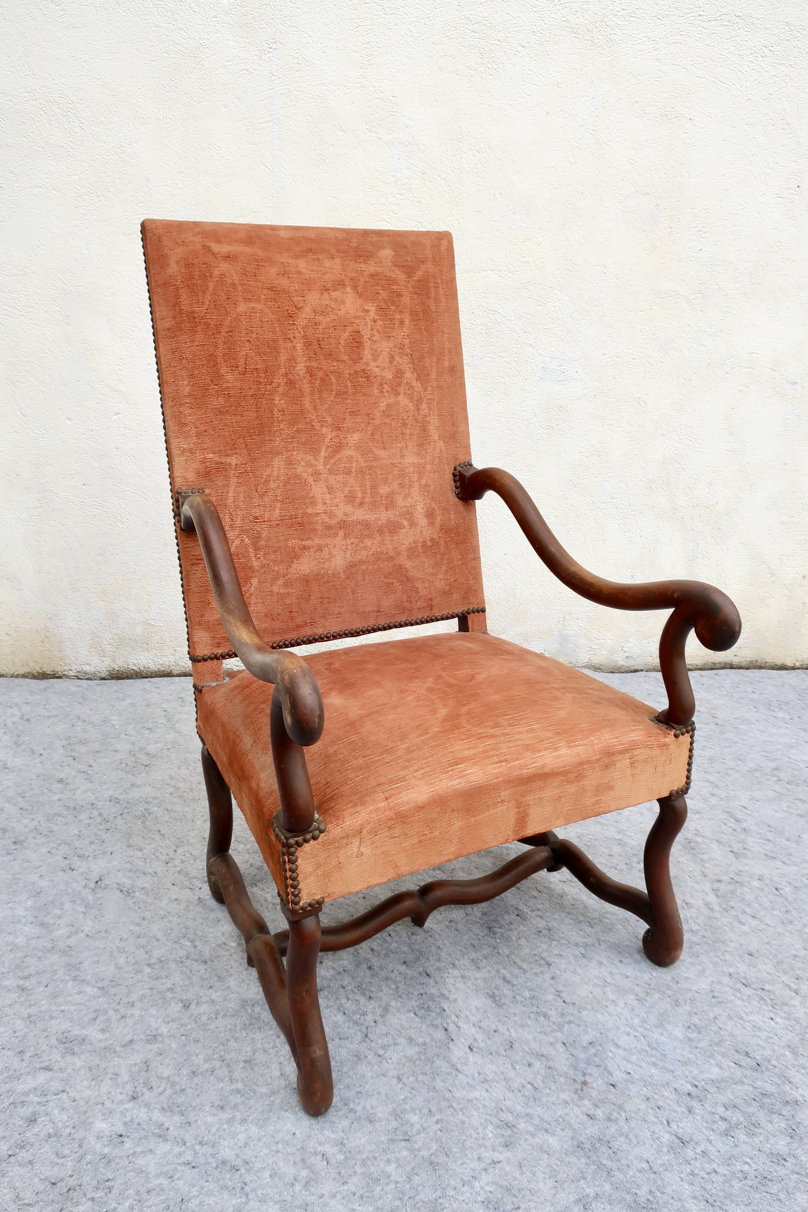 Vintage "sheep bone" armchair, Louis XIII style, walnut.