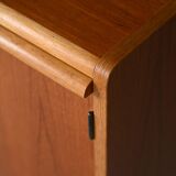 Vintage bookcase with pull-out shelf