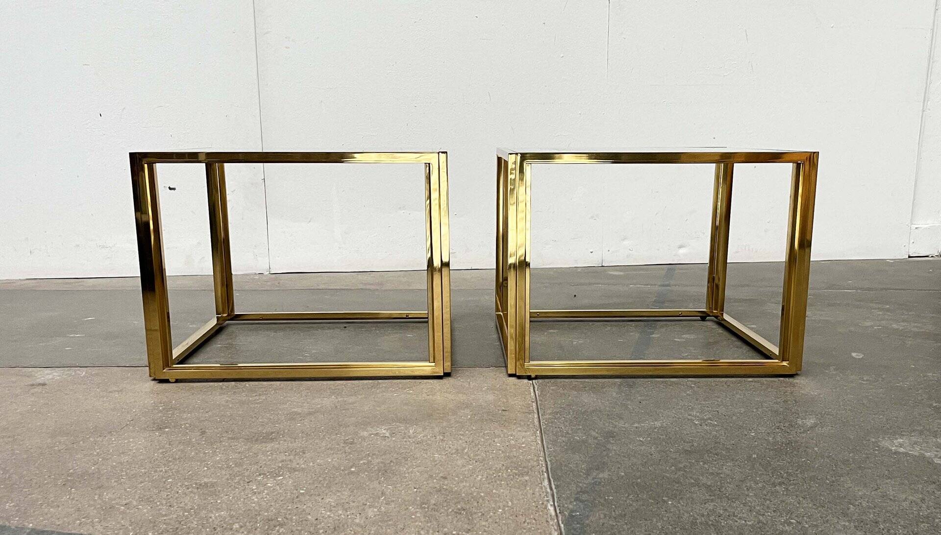 Cube side tables in brass and glass in the French Hollywood Regency style by Maison Charles, 1970s, set of 2.