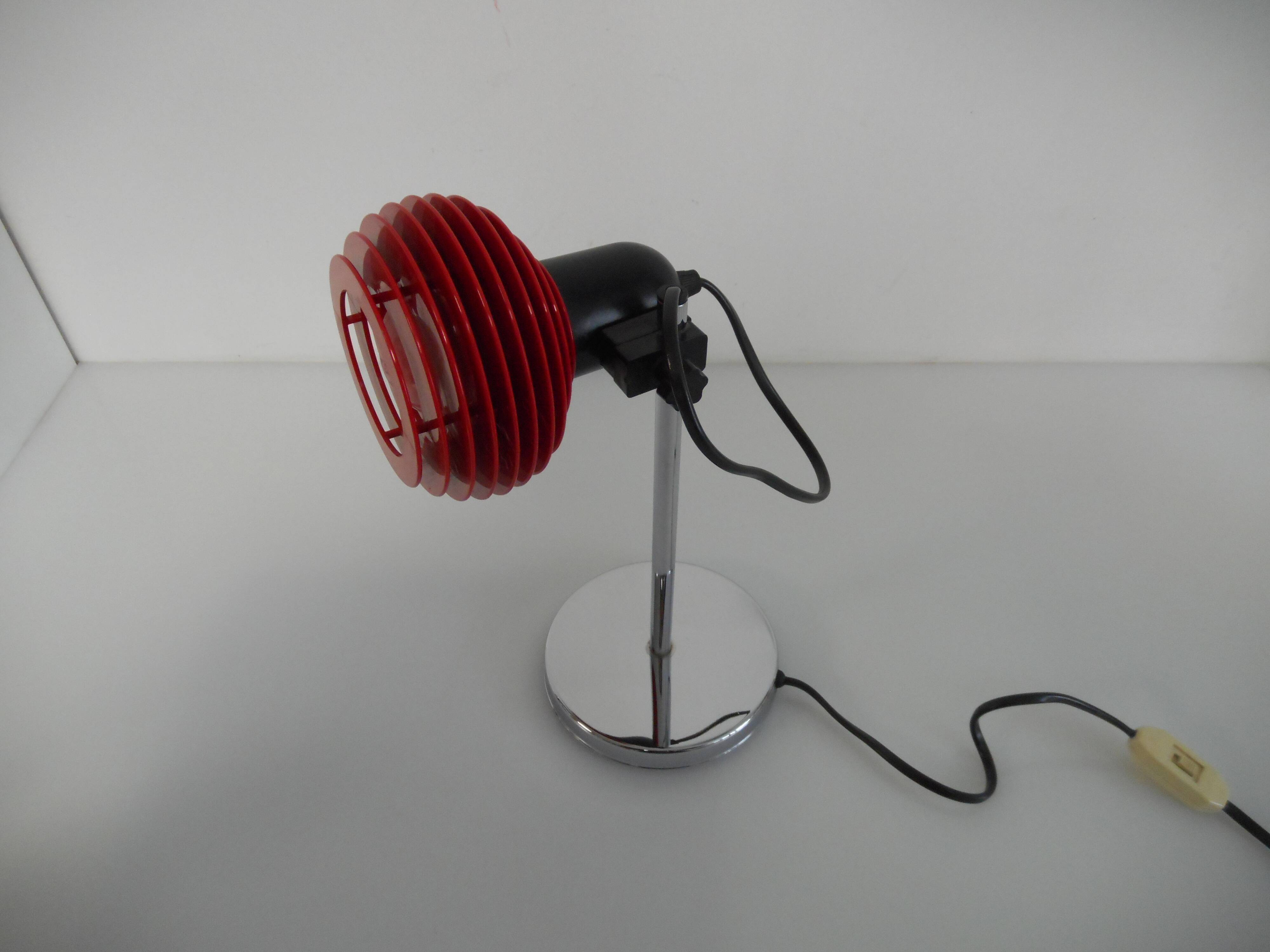 Red vintage design desk lamp