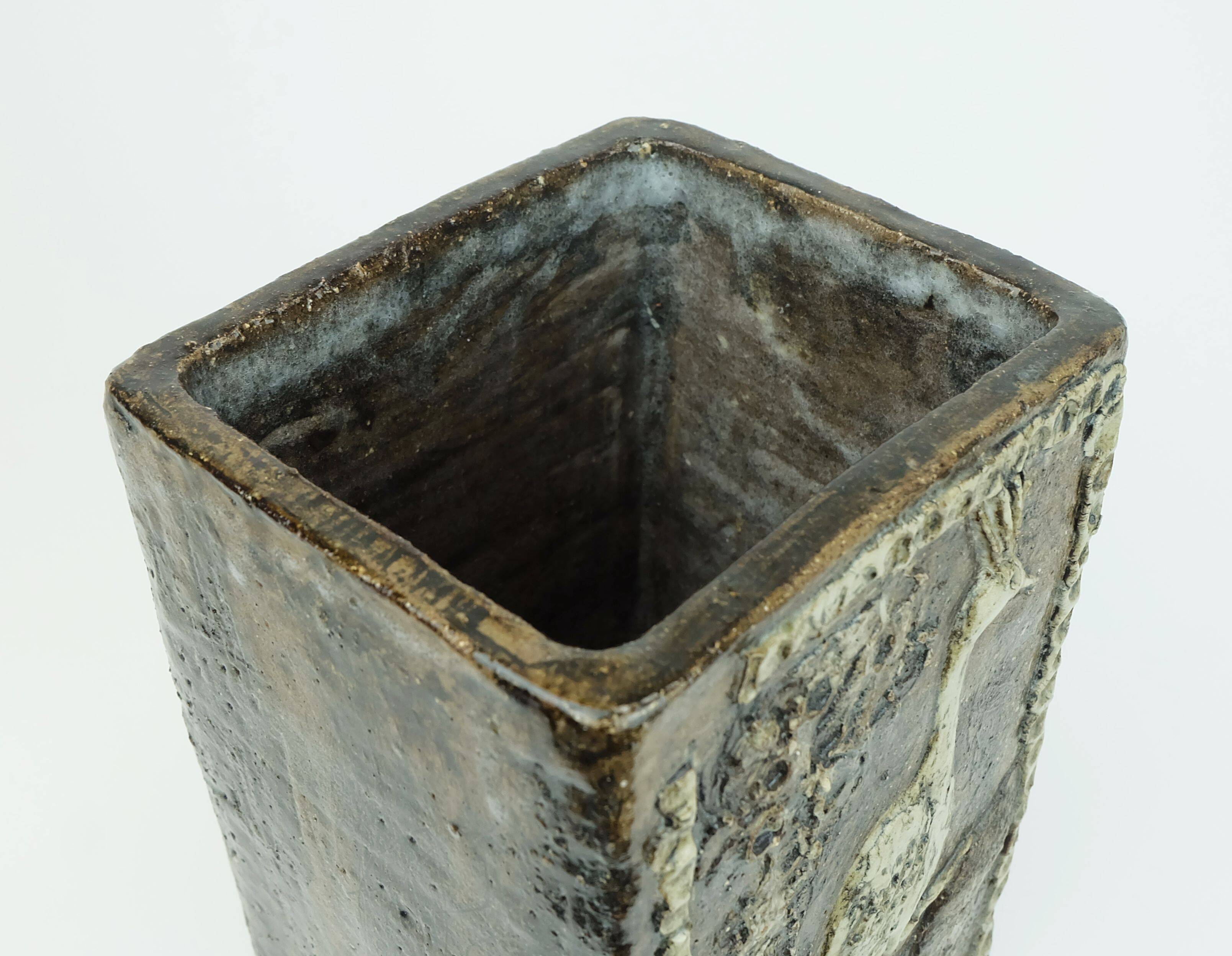 large VASE turid mjelve norwegian studio pottery 1970s