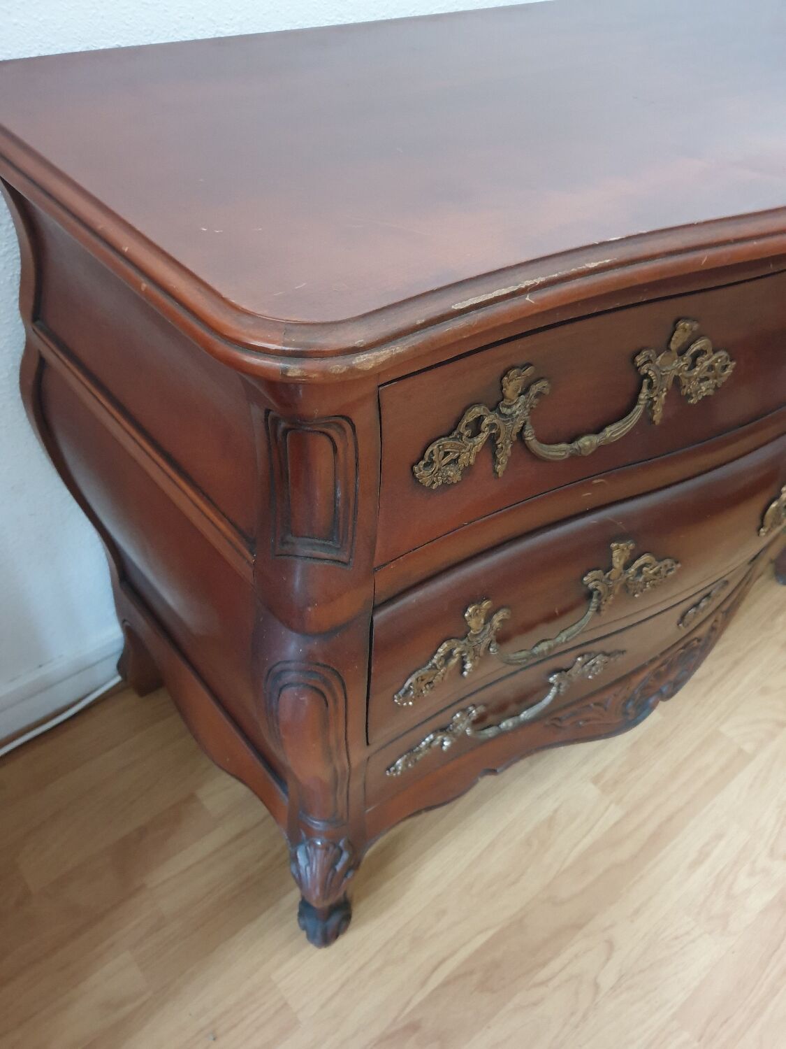 Commode tombeau estampillée armengaud style Louis XV