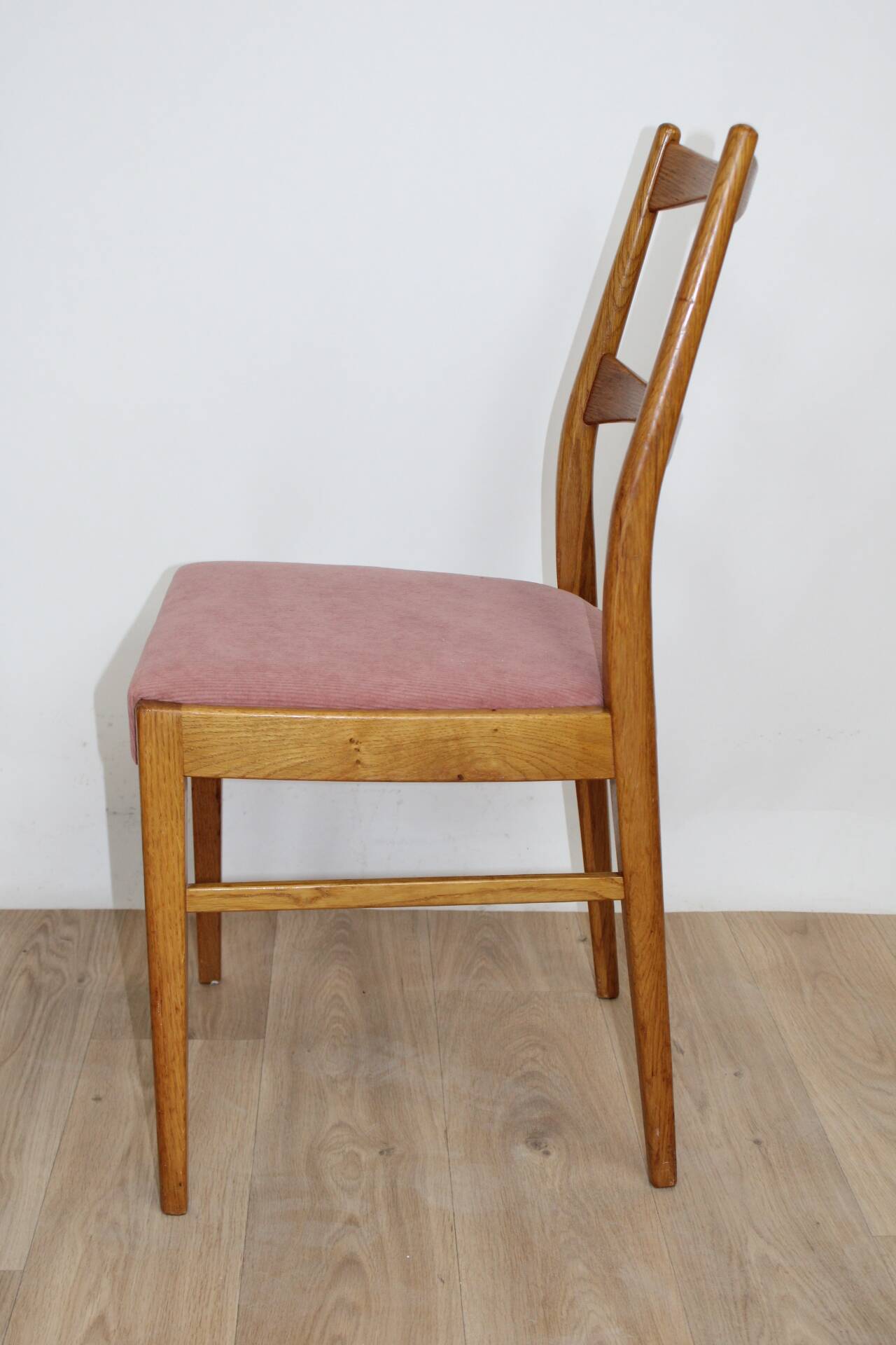 Chaise teck vintage velour rose danemark