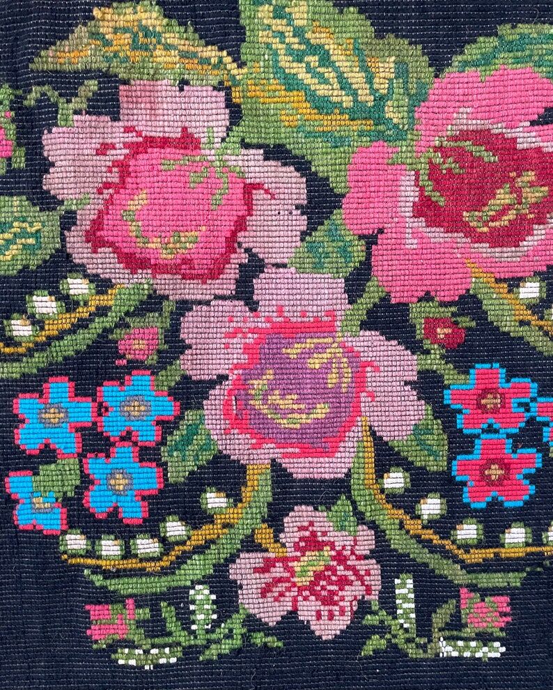 Romanian floral rug with beautiful design made by hand in wool