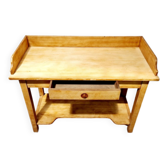 Old counter table