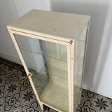 Former medical office showcase, circa 1950