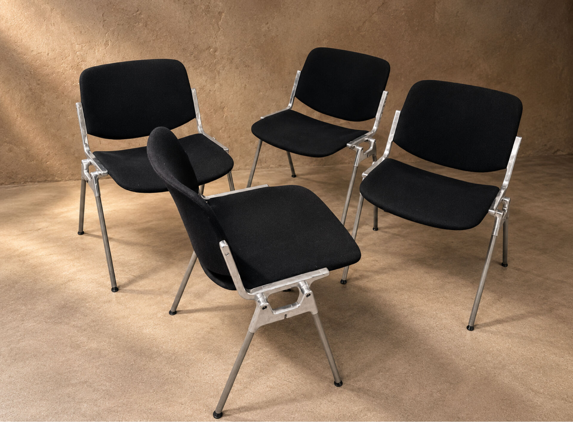 Set of 4 Castelli DSC 106 chairs by G. Piretti.