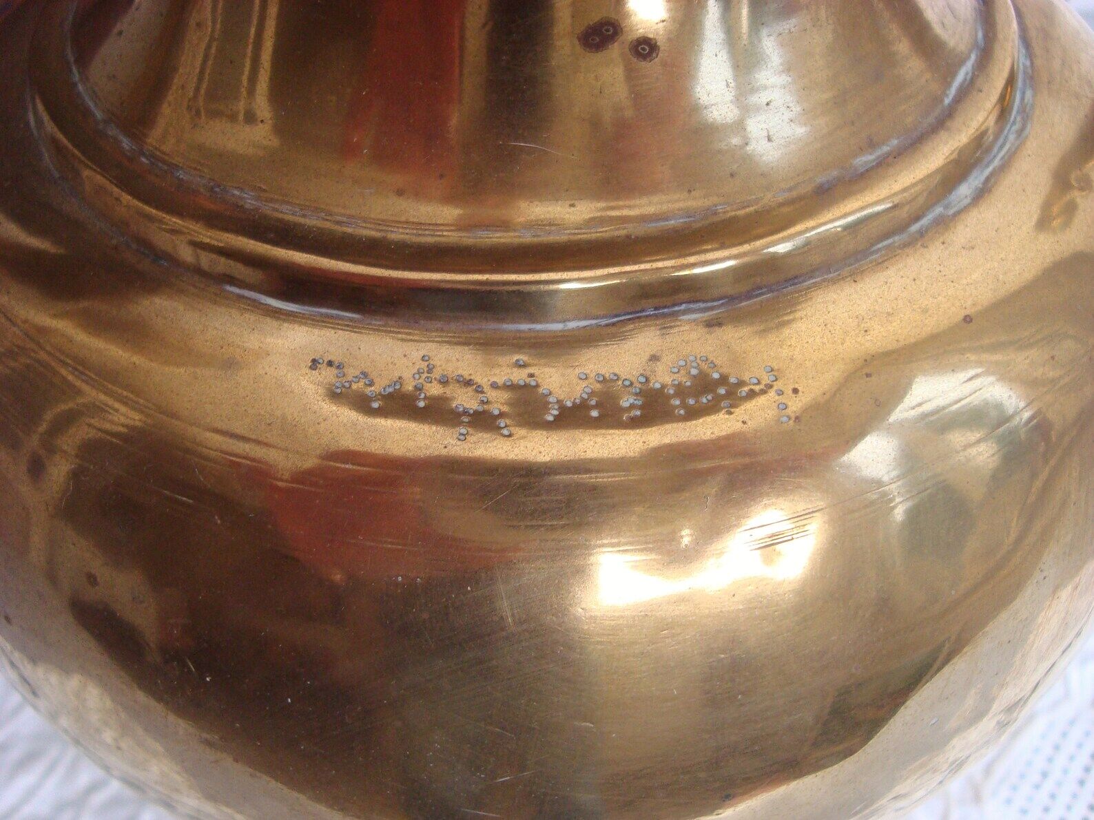 Vintage teapot signed brass decoration of North African style
