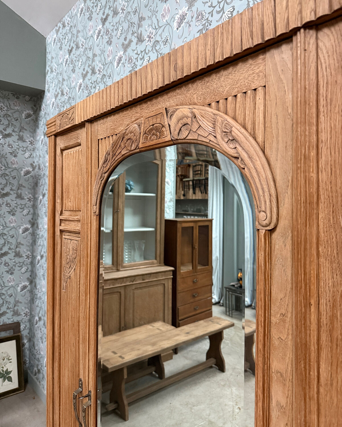 Art Deco oak wardrobe (renovated)