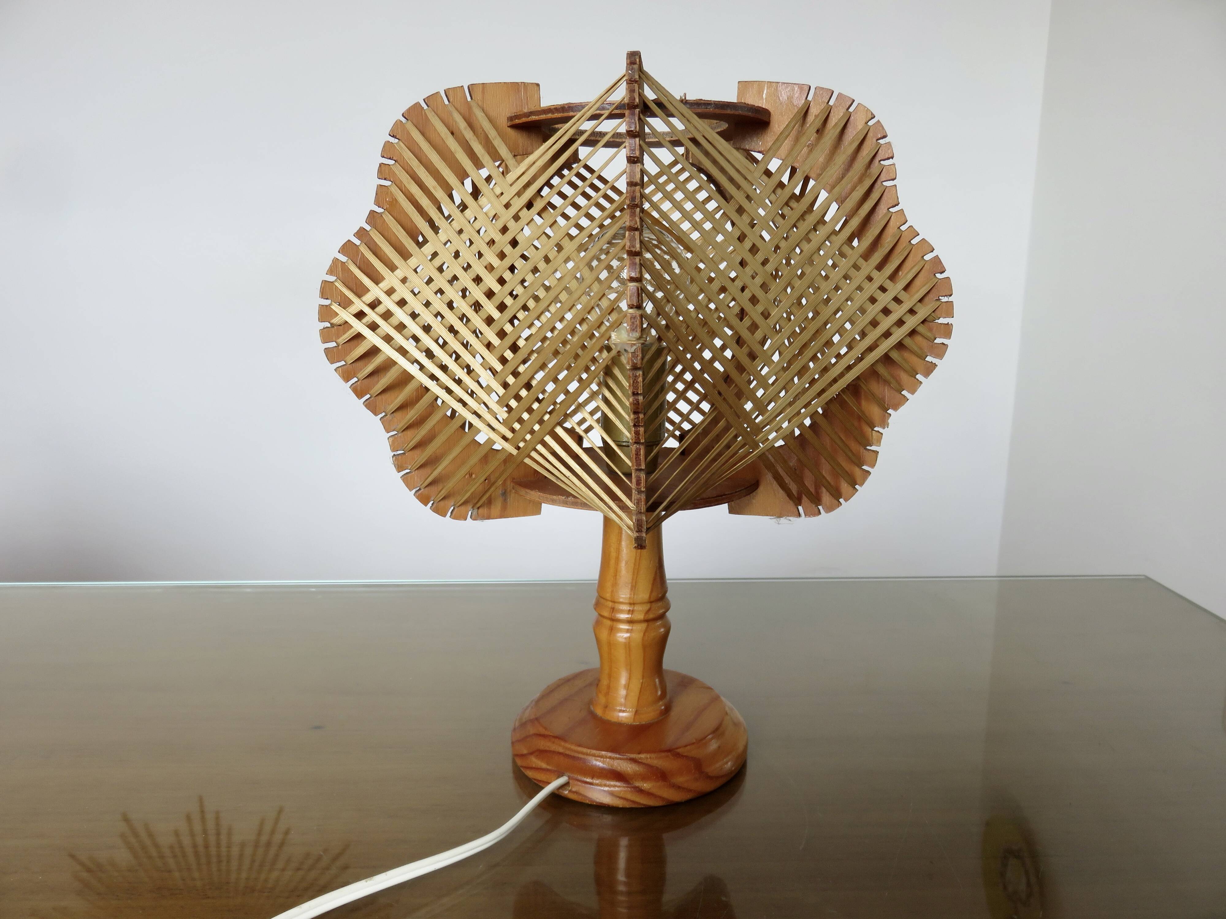 Lampe scandinave en fil et bois, années 60-70