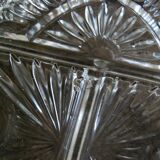 Former compartments in glass dish