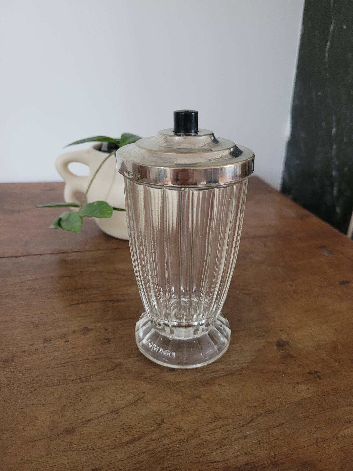 Argit shaker