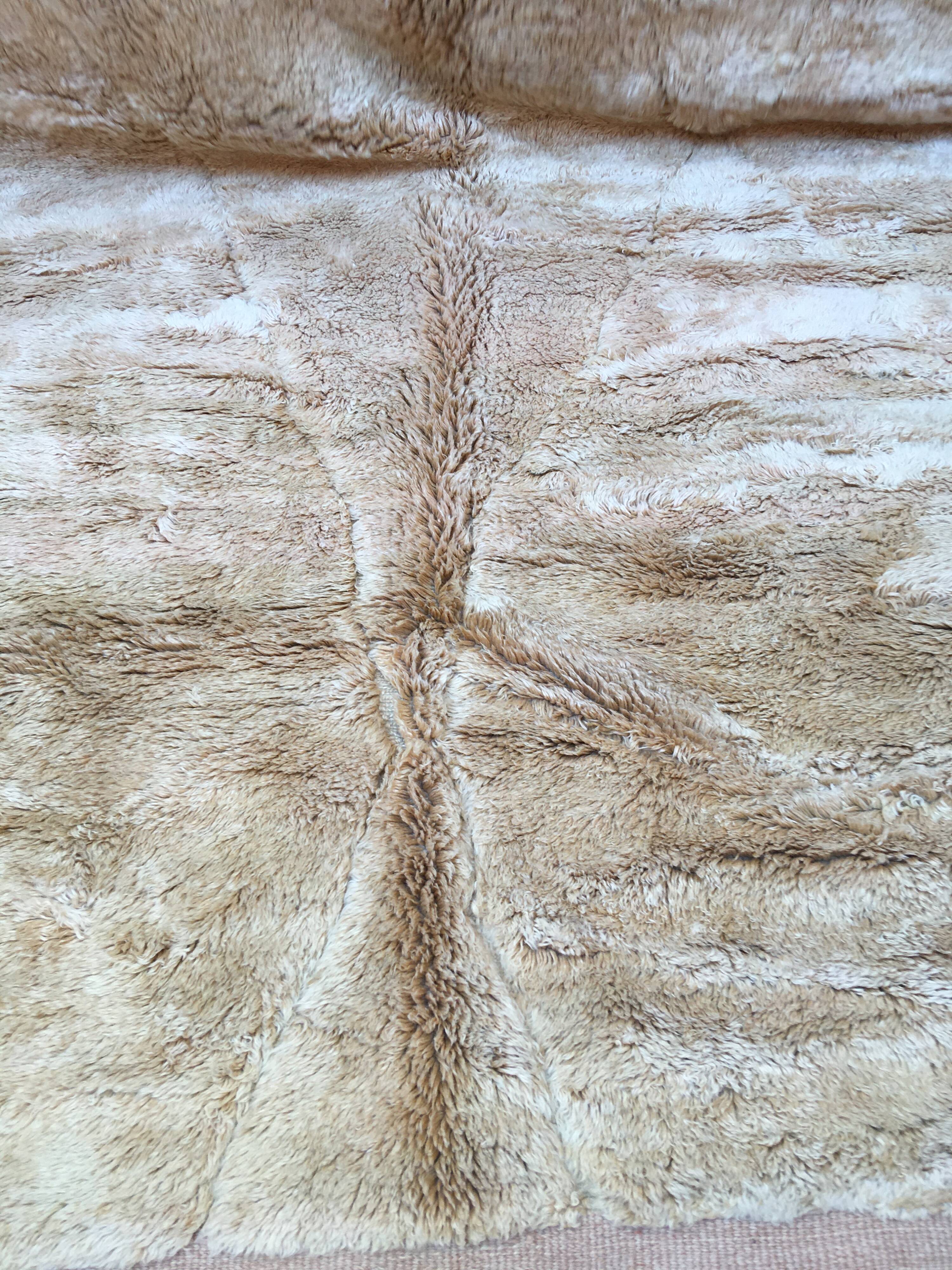 Mrirt rug 300 x 200 cm