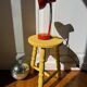 Tabouret haut en bois jaune