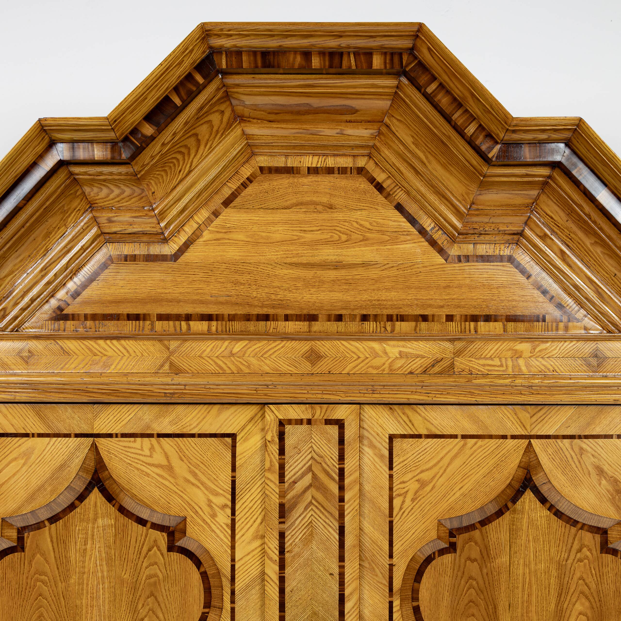 18th-century baroque wardrobe in ash - Elbląg