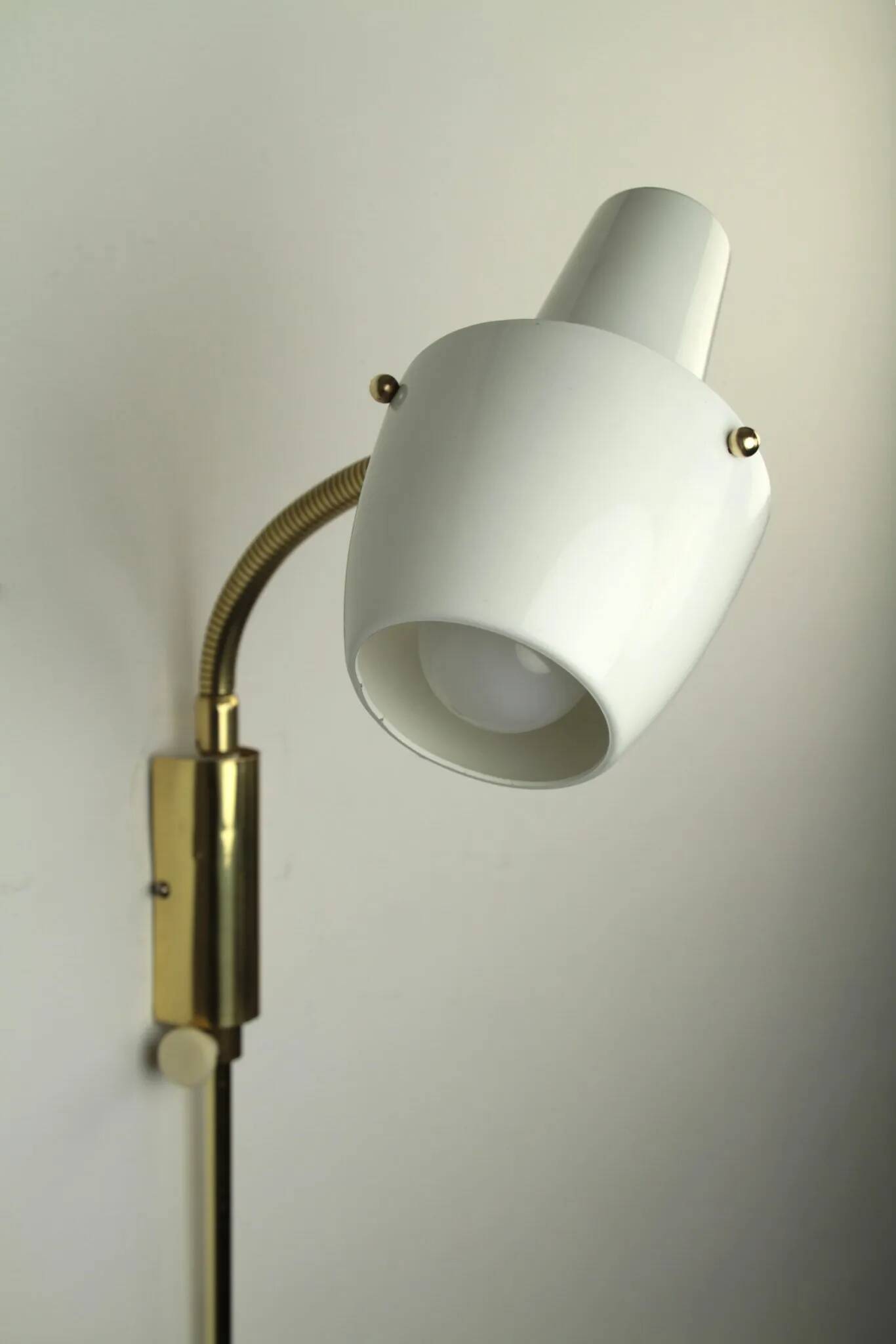 Model V-45 Wall Lamp by Eric Wärnå for EWÅ Armaturfabrik, Värnamo, Sweden — 1960s