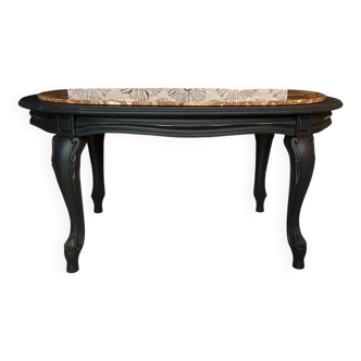 Mathilda coffee table in wood and pink