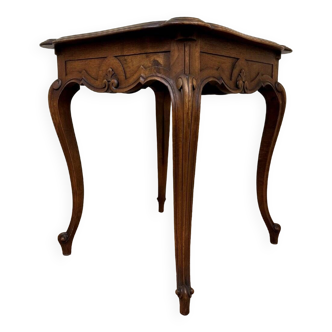 Ceremonial Table in walnut