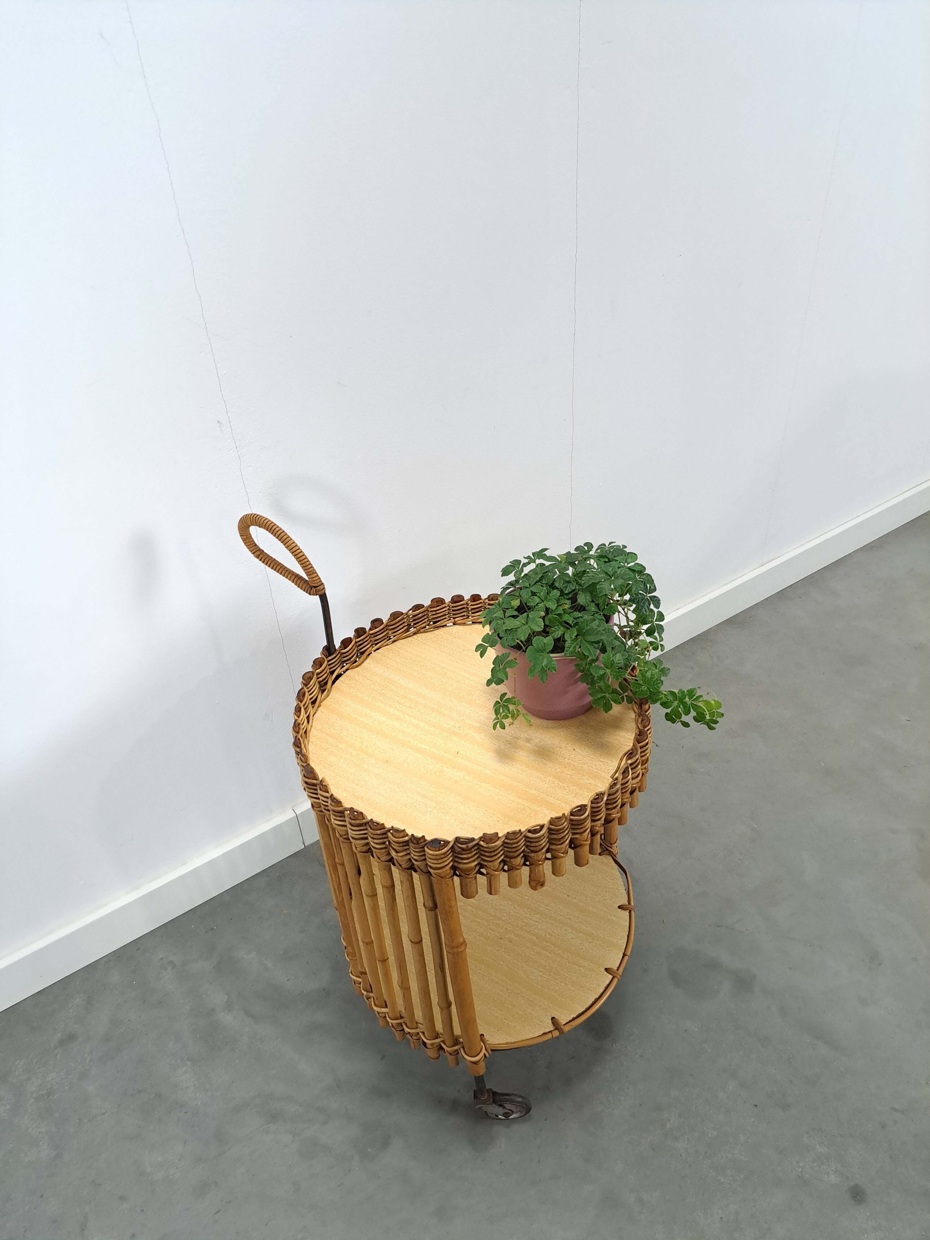 Bamboe trolley, bijzettafel