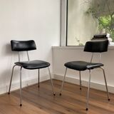 Set of black chairs