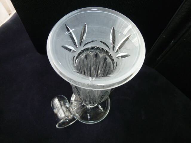 Pair of candlesticks or soliflores in Arques crystal Carthage model
