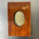 Cadre photo ancien ART NOUVEAU en bois avec INTARSIA en nacre de papillon, dimensions du bois 16 cm x 11 cm Verre convexe