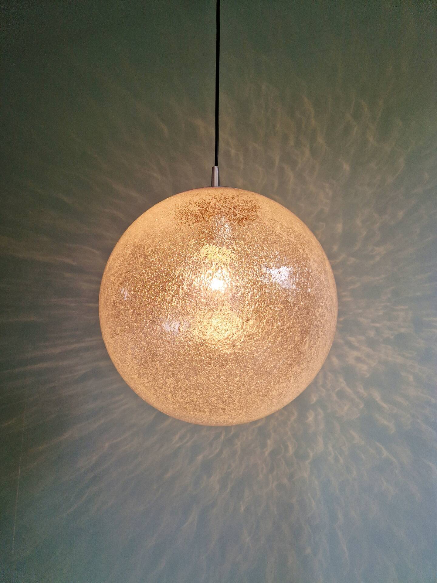 Suspension Space Age in blown bubble glass, Peill & Putzler, 1970