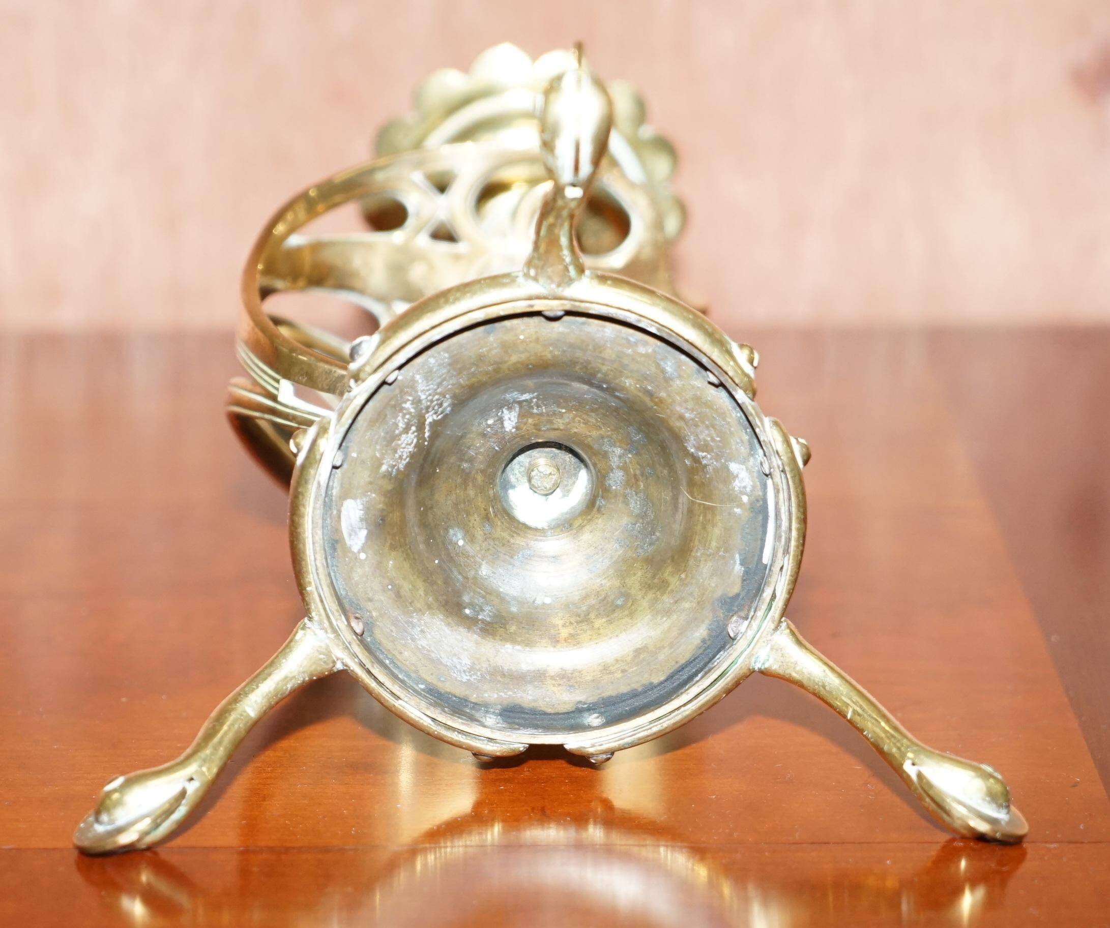 Paire de chandeliers poignée d'épée 1905 estampillés Benham & Froud VR
