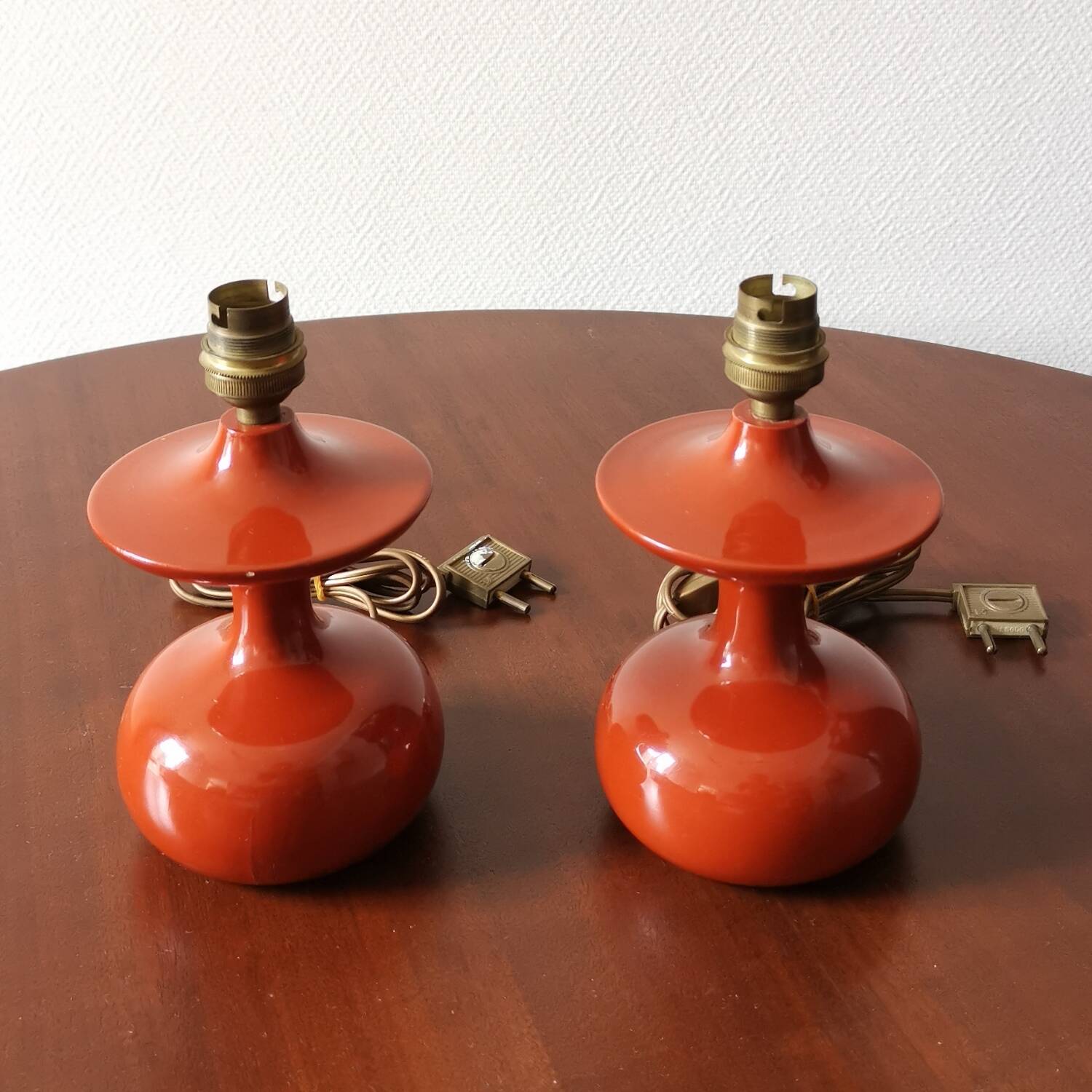 Pair of bedside lamps in lacquered turned wood