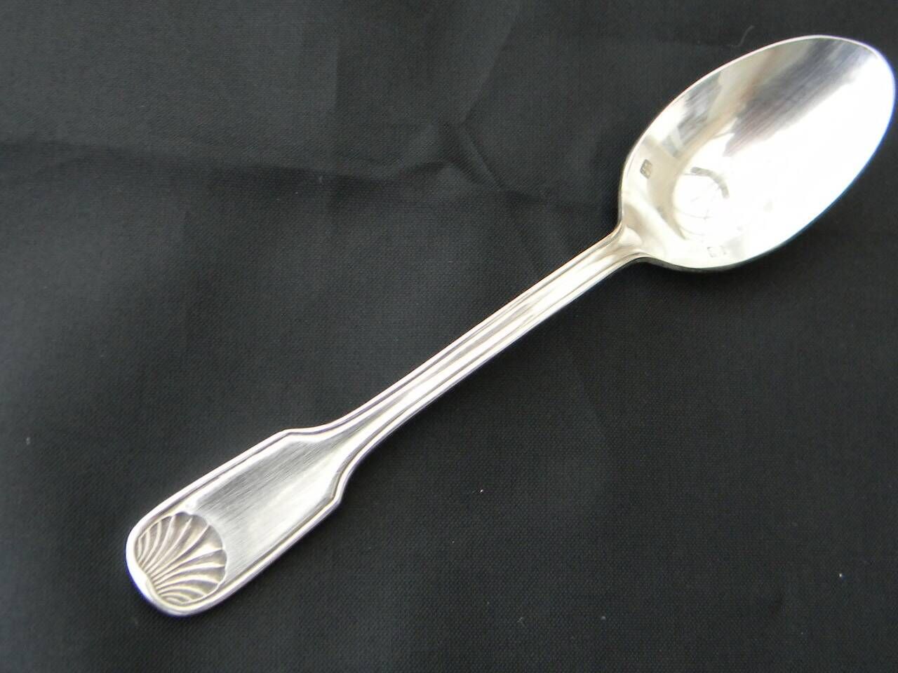 Set of 12 silver-plated mocha spoons.