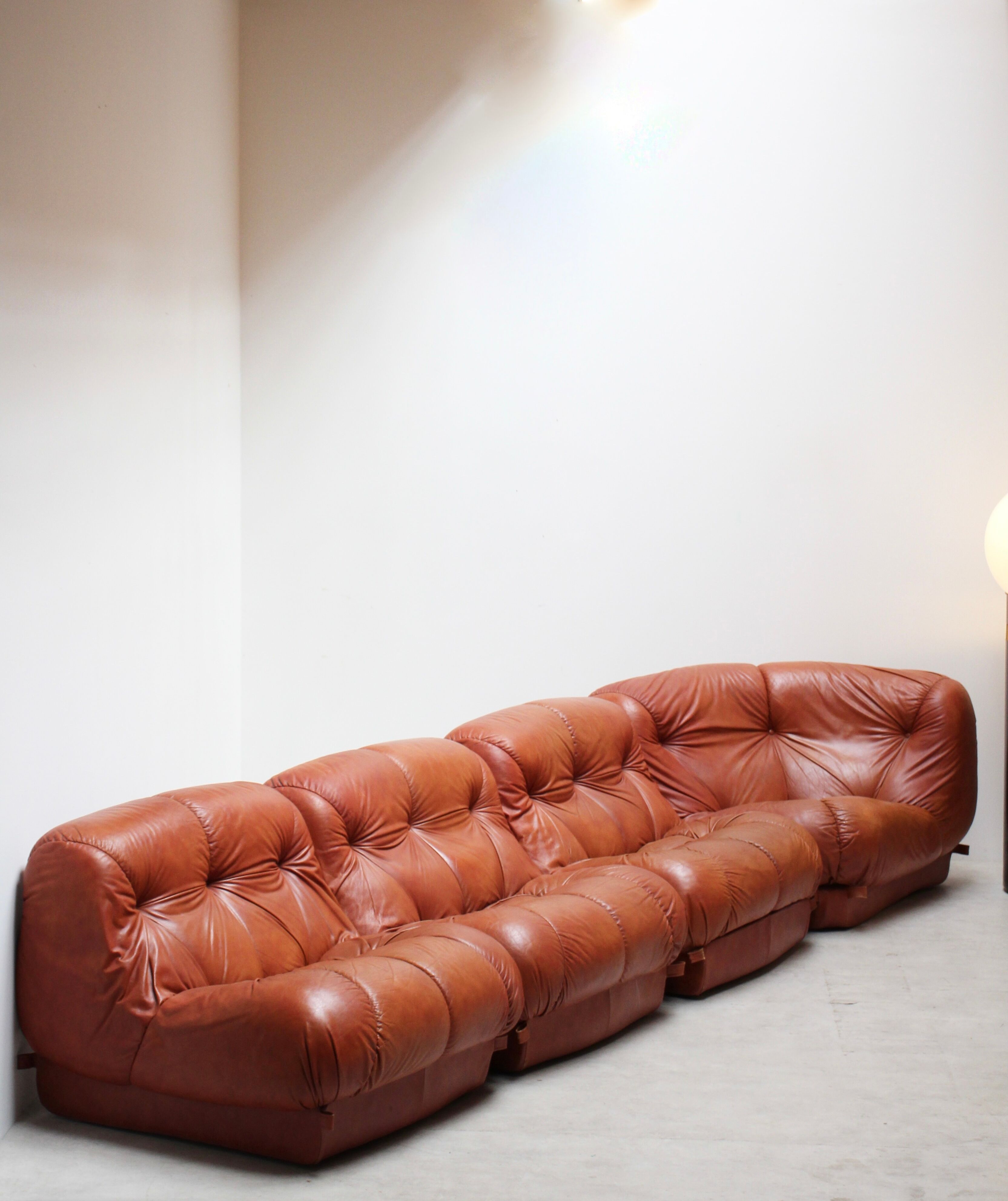 Modular sofa Nuvolone by Rino Maturi 1970