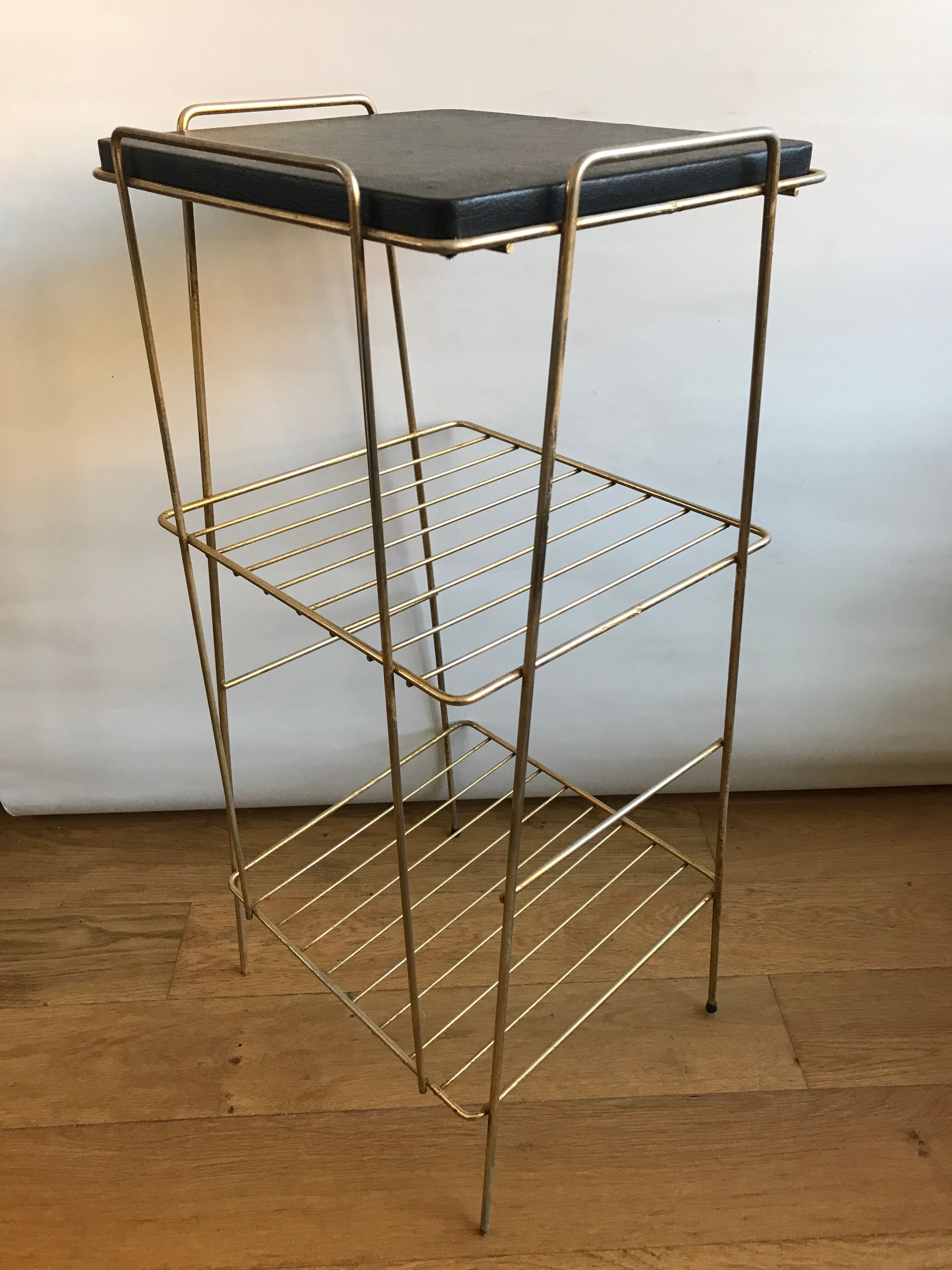 Golden metal dessert